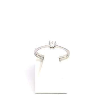 Witte solitaire ring