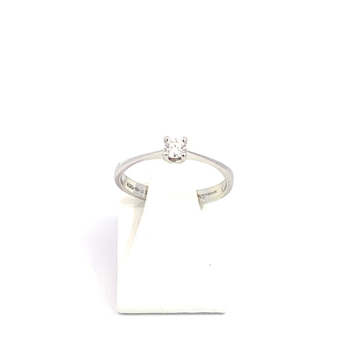 Witte solitaire ring